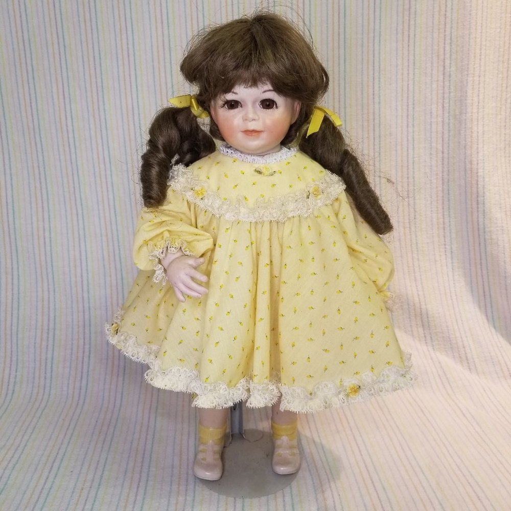 Vintage JDavis ? 1981 Porcelain Brunette Doll Metal Stand Floral Yellow Dress
